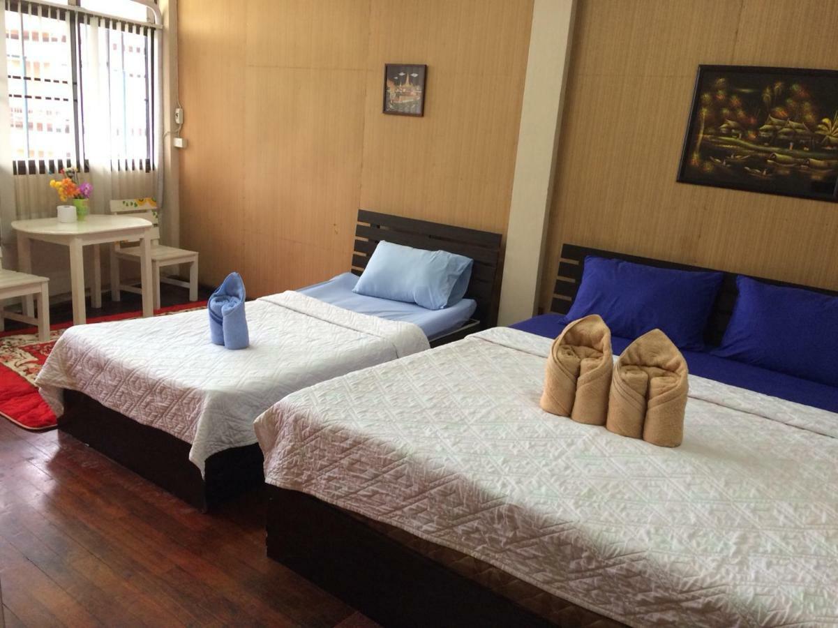 Changphuakgate Guesthouse Чиангмай Экстерьер фото